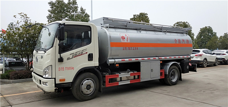 解放J6F單橋10.1方加油車