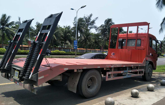 國五楚風(fēng)單橋挖機平板車